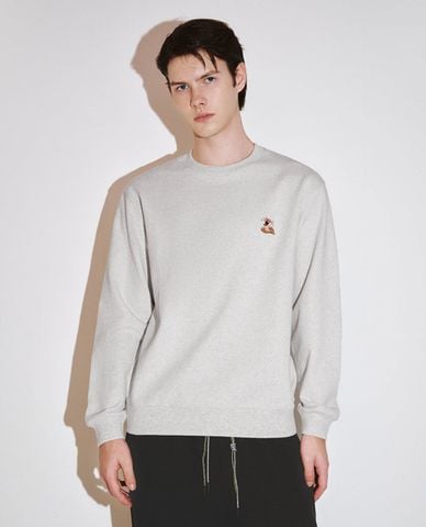  URBAN REVIVO - Áo sweatshirt nam cổ tròn tay dài trẻ trung 