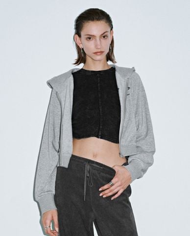  URBAN REVIVO - Áo khoác nữ phối mũ phom croptop Zip Up Front 