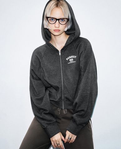  URBAN REVIVO - Áo khoác nữ phối mũ phom croptop Zip Up Front 