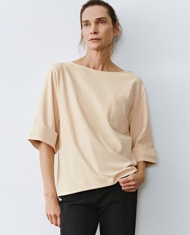  URBAN REVIVO - Áo thun nữ cổ tròn tay lửng thời thượng 