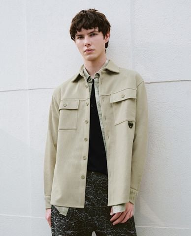  URBAN REVIVO - Áo khoác sơ mi nam cổ bẻ tay dài Loose Flap Pocket 