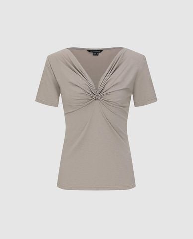  URBAN REVIVO - Áo kiểu nữ cổ V phối bèo nhún 