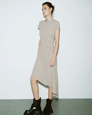  URBAN REVIVO - Đầm midi phom suông cổ tròn 