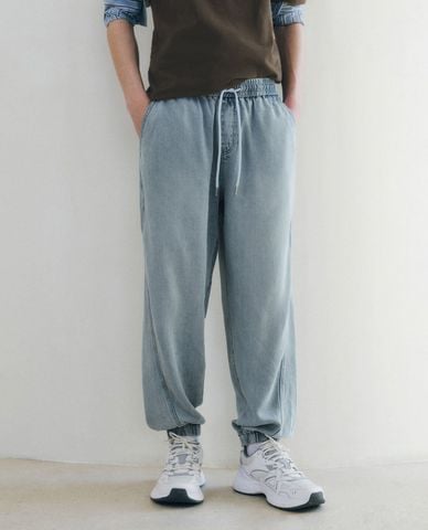  URBAN REVIVO - Quần jogger nam denim năng động 