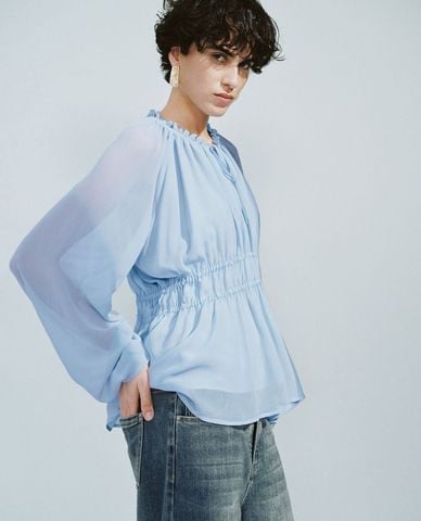  URBAN REVIVO - Áo kiểu nữ cổ tròn xếp li Shirred Overhead 