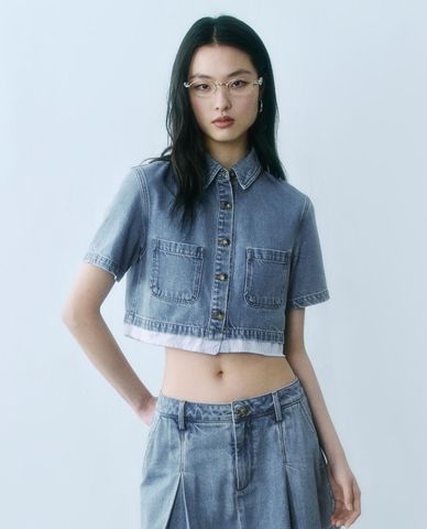  URBAN REVIVO - Áo sơ mi denim nữ tay ngắn phom croptop 