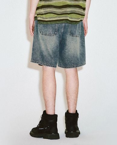  URBAN REVIVO - Quần short jeans nam ngang gối 