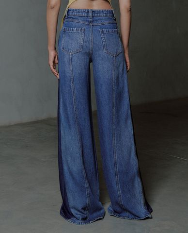  URBAN REVIVO - Quần jeans nữ ống rộng wash bạc cá tính 