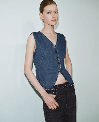  URBAN REVIVO - Áo khoác gilet nữ denim cổ V trẻ trung 