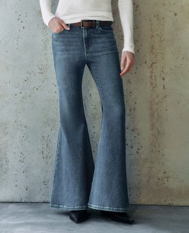  URBAN REVIVO - Quần jeans nữ ống loe thanh lịch 