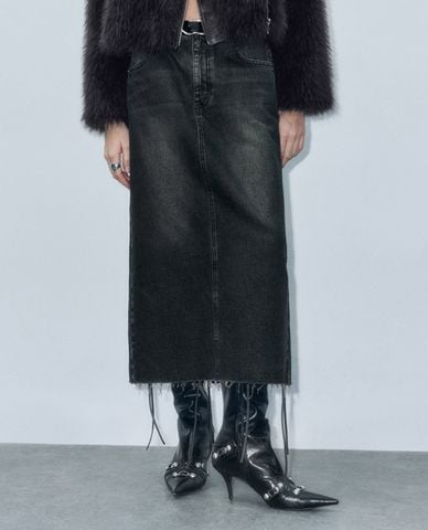  URBAN REVIVO - Chân váy denim midi phối thắt lưng Regular 