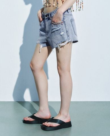  URBAN REVIVO - Quần short jeans nữ phong cách Leisure 