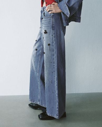  URBAN REVIVO - Quần jeans nữ ống rộng đính đá thời thượng 