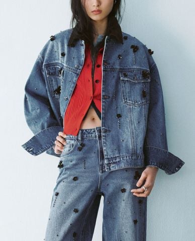 URBAN REVIVO - Áo khoác denim nữ tay dài đính đá 