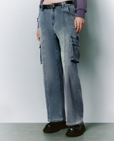  URBAN REVIVO - Quần jeans nữ ống đứng phối túi thời trang 