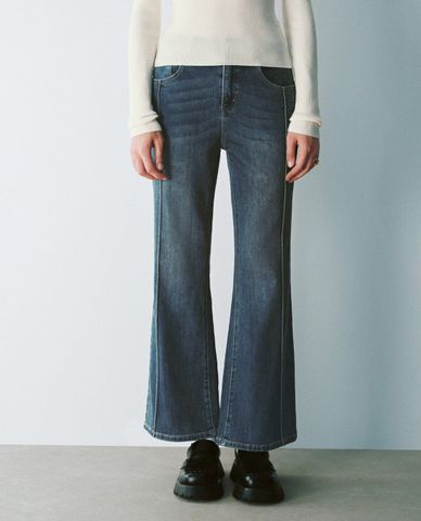  URBAN REVIVO - Quần jeans nữ ống loe cá tính 