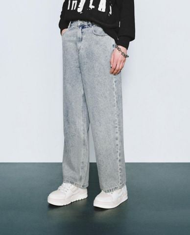  URBAN REVIVO - Quần jeans nam ống rộng hiện đại 