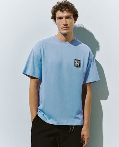  URBAN REVIVO - Áo thun nam cổ tròn tay ngắn hiện đại 