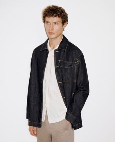  URBAN REVIVO - Áo khoác denim nam cổ bẻ tay dài Button Up Loose 