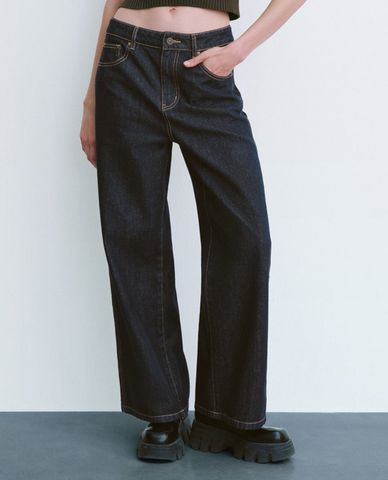  URBAN REVIVO - Quần jeans nữ ống rộng trẻ trung 