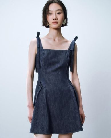  URBAN REVIVO - Đầm denim mini phối dây nơ 
