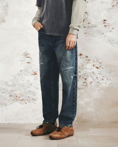  URBAN REVIVO - Quần jeans nam ống đứng phối rách cá tính 