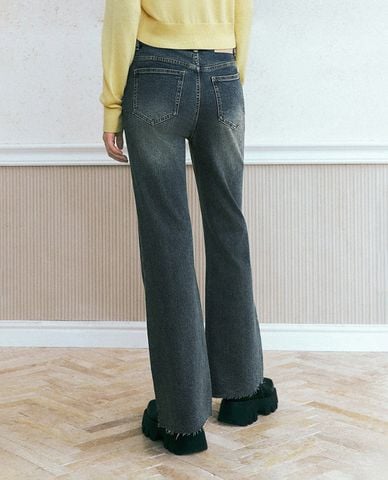  URBAN REVIVO - Quần jeans nữ ống đứng thanh lịch 