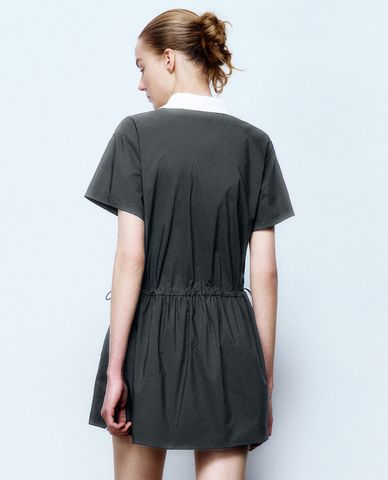  URBAN REVIVO - Đầm sơ mi mini cổ bẻ A Line 