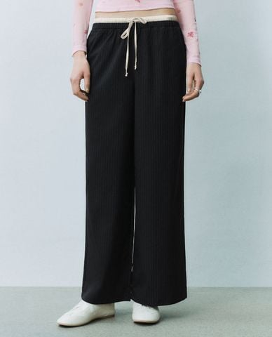  URBAN REVIVO - Quần nữ ống rộng phối lưng thun hiện đại 