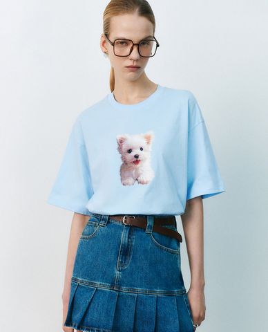  URBAN REVIVO - Áo thun nữ cổ tròn tay ngắn in họa tiết 