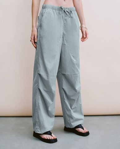  URBAN REVIVO - Quần nữ ống rộng lưng thun Elastic Waist Loose 