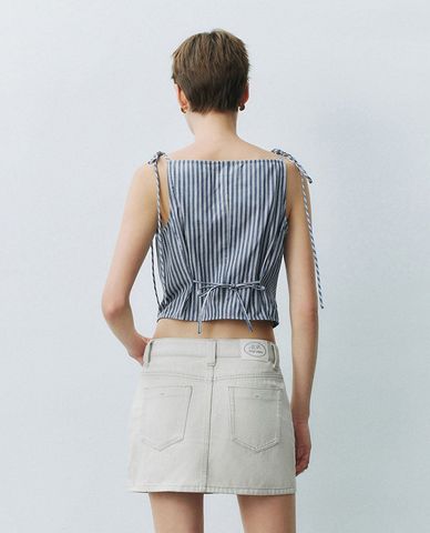  URBAN REVIVO - Áo croptop nữ kẻ sọc phối dây 