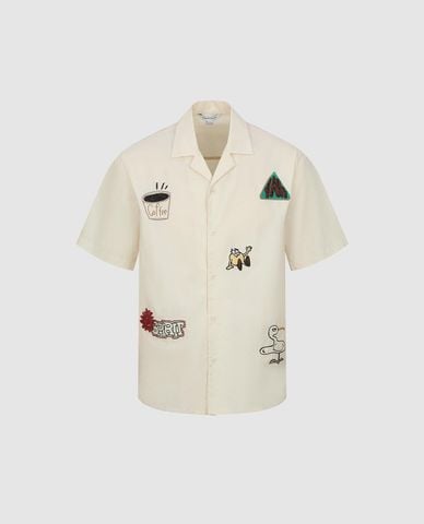  URBAN REVIVO - Áo sơ mi nam cổ bẻ tay ngắn in hoạ tiết 