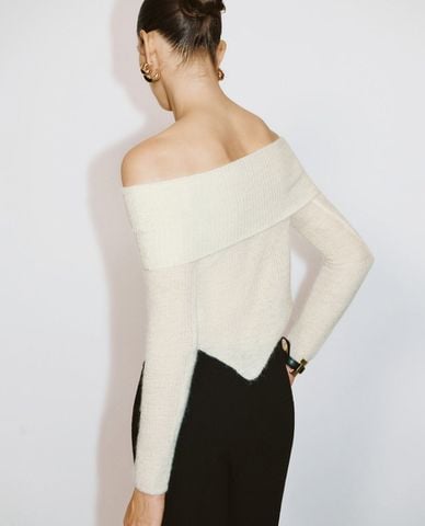  URBAN REVIVO - Áo trễ vai nữ tay dài phom ôm 