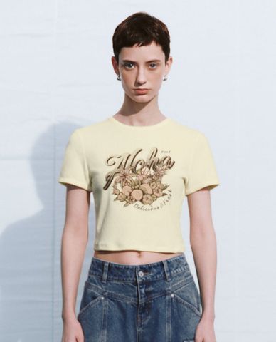  URBAN REVIVO - Áo croptop nữ cổ tròn tay ngắn Printed 