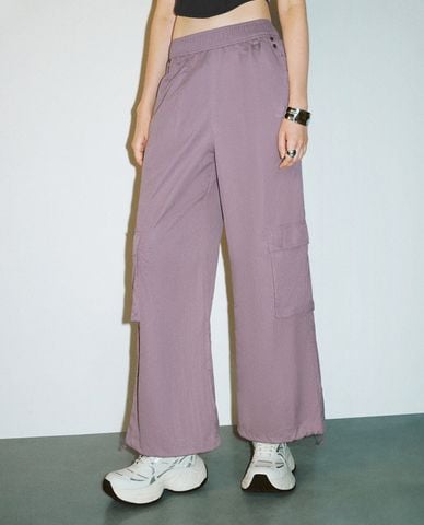  URBAN REVIVO - Quần nữ ống rộng lưng thun phối túi hộp Elastic Waist 