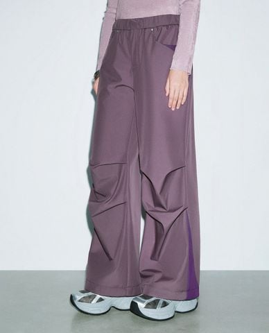  URBAN REVIVO - Quần nữ ống rộng phối xếp nhún cá tính 