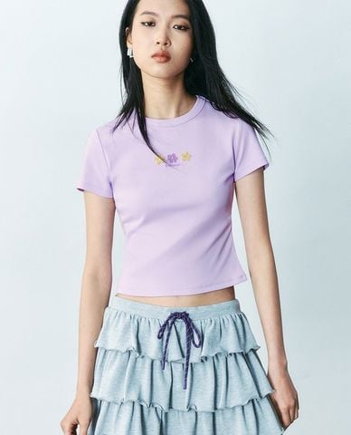  URBAN REVIVO - Áo thun nữ cổ tròn tay ngắn hiện đại 