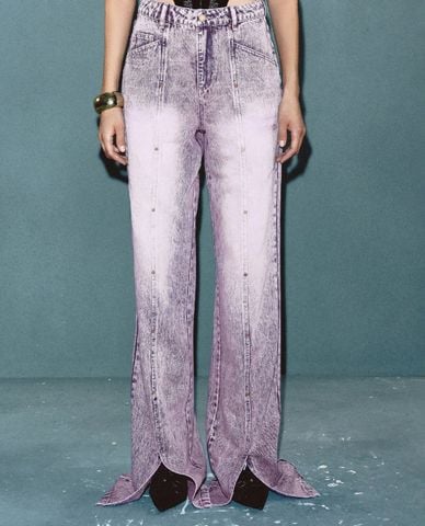  URBAN REVIVO - Quần jeans nữ ống loe hiện đại 