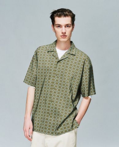  URBAN REVIVO - Áo sơ mi nam cổ bẻ tay ngắn Loose 