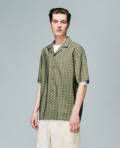  URBAN REVIVO - Áo sơ mi nam cổ bẻ tay ngắn Loose 