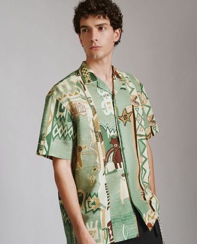  URBAN REVIVO - Áo sơ mi nam cổ bẻ tay ngắn Printed Button Up Loose 