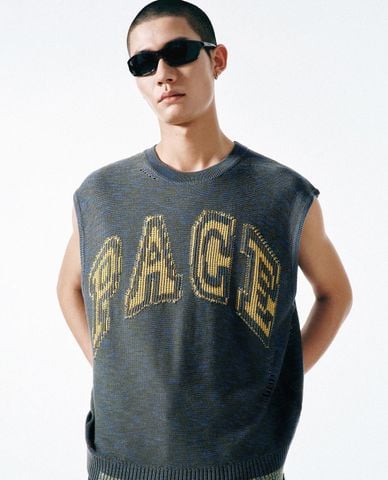  URBAN REVIVO - Áo dệt kim nam sát nách trẻ trung 