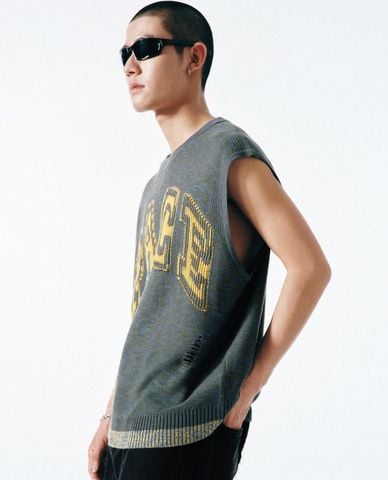  URBAN REVIVO - Áo dệt kim nam sát nách trẻ trung 