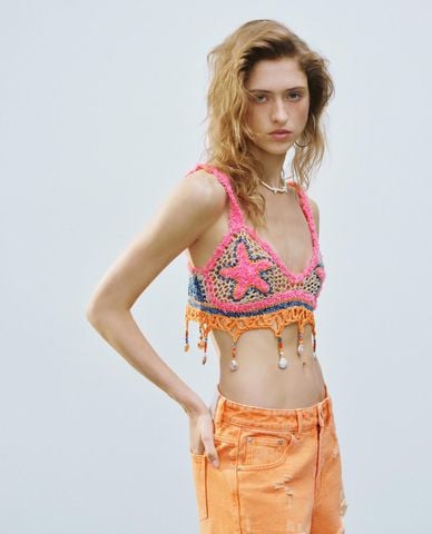  URBAN REVIVO - Áo dệt kim nữ hai dây phom croptop 