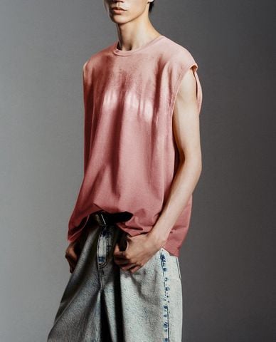  URBAN REVIVO - Áo sát nách nam cổ tròn hiện đại 