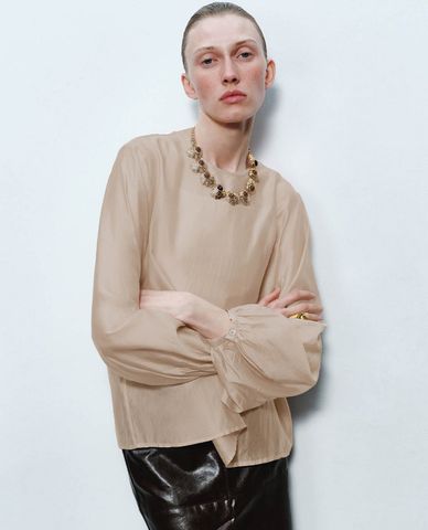  URBAN REVIVO - Áo kiểu nữ cổ tròn tay dài thanh lịch 