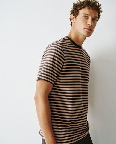  URBAN REVIVO - Áo thun nam cổ tròn tay ngắn kẻ sọc 