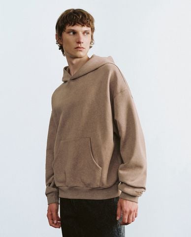  URBAN REVIVO - Áo hoodie nam tay dài phối mũ Straight 