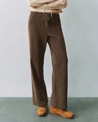  URBAN REVIVO - Quần nữ ống rộng lưng thun hiện đại 